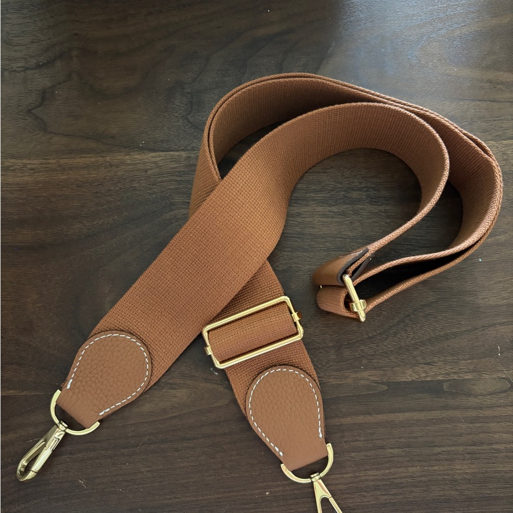 Evelyne Style Crossbody Strap